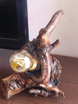 Lámpara de diseño madera