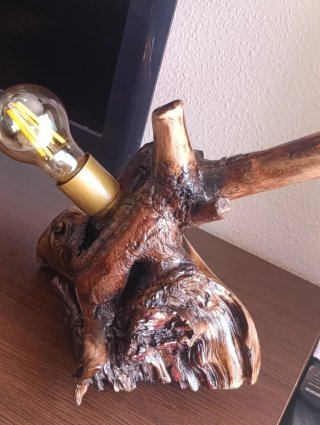 Lámpara de diseño madera