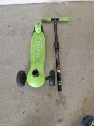 Patinete Sawyer 3 ruedas verde