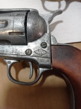 Funda y pistolas de disfraz