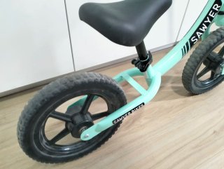 Bicicleta de equilibrio Sawyer + protecciones