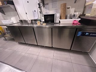 MESA REFRIGERADA EDENOX MOD. MPS-250 HC 2542x600x8