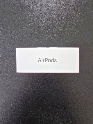 AirPods 4 nuovi da aprire