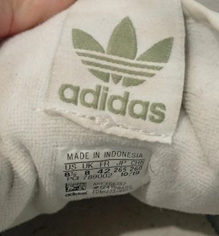 Zapatillas Adidas Blancas y Grises