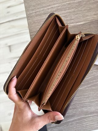 Cartera Louis Vuitton Marrón y Dorada