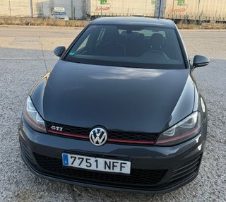 Volkswagen Golf GTI 2.0 TSI DSG