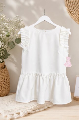 Blusa blanca con volantes