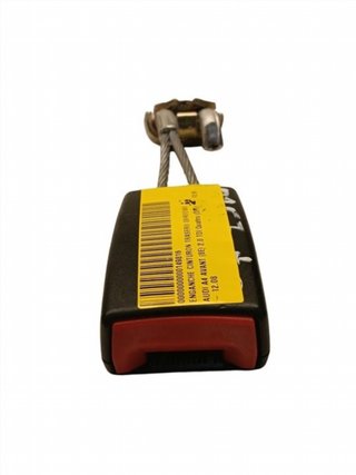 ENGANCHE CINTURON TRASERO DERECHO AUDI A4 AVANT (
