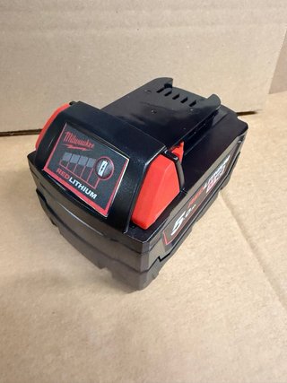 Milwaukee M18 FDD3 Taladro Atornillador