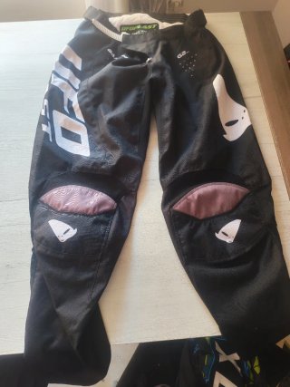 Peto y traje enduro quad