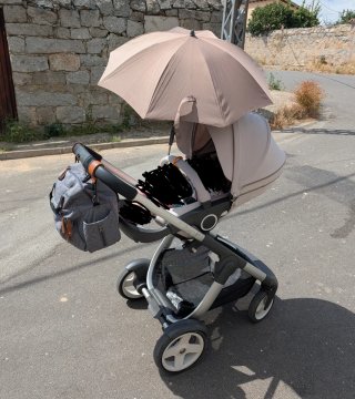 Carrito Stokke Crusi. Silla y capazo