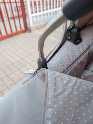 Carrito Stokke Crusi. Silla y capazo