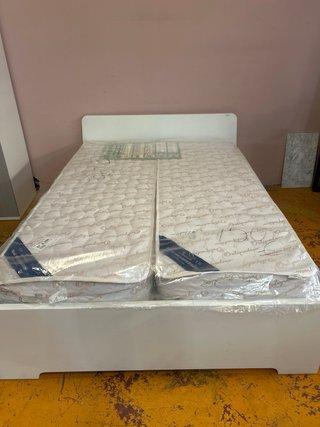 Cama IKEA Blanca con Somier Colchones aparte