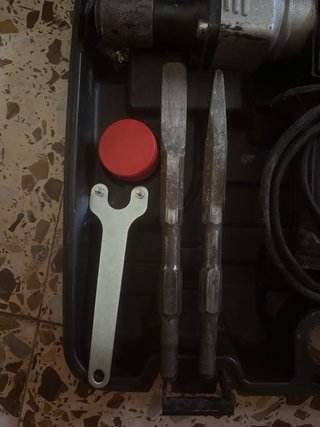 Martillo demoledor con accesorios