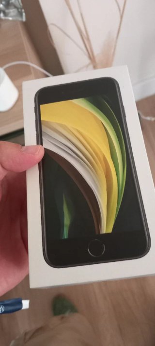 iPhone SE 64GB