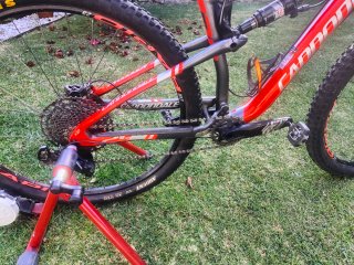 Bicicleta MTB Cannondale Roja