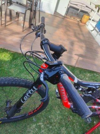 Bicicleta MTB Cannondale Roja