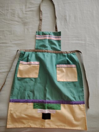 Delantal infantil hecho a mano