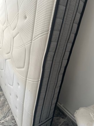 Colchón de tela con diseño hexagonal