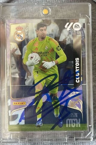 Cromo firmado Courtois Real Madrid Panini
