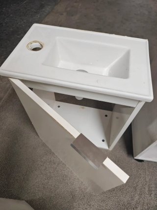 Muebles cuarto+lavabo+estanterias+alfombra