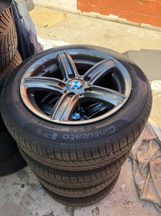 Llantas de BMW y neumáticos Pirelli