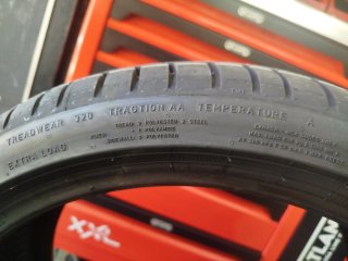 2 Neumáticos Pirelli 225/40 R18 92Y Nuevos