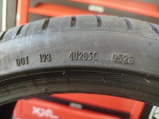 2 Neumáticos Pirelli 225/40 R18 92Y Nuevos
