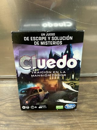Hasbro Gaming Cluedo Traición en la Mansión Tudor