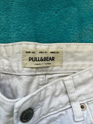 Pantalones cortos vaqueros blancos rotos Pull&Bear