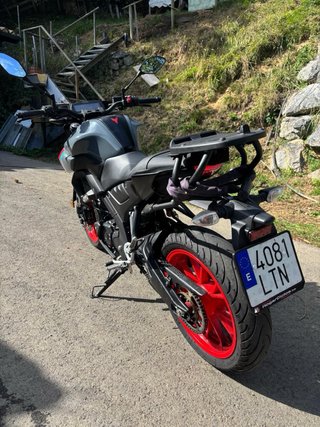 Yamaha MT-125 Naked Negra/Gris/Roja