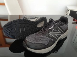 New Balance 410v8 Hombre Talla 46.5