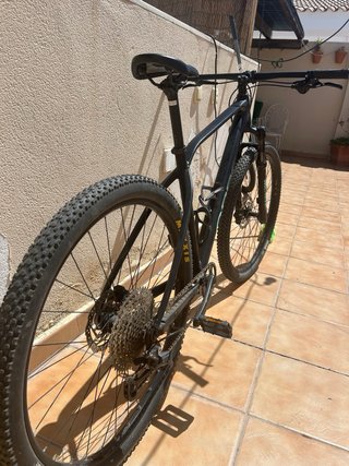 Bicicleta Orbea Alma negra y verde