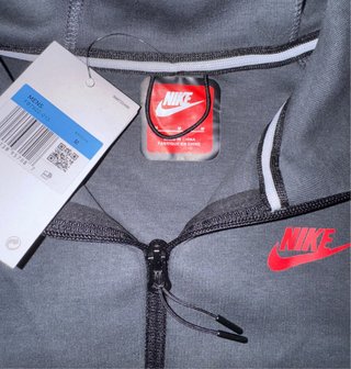 Conjunto Nike Tech Gris y Negro Talla M