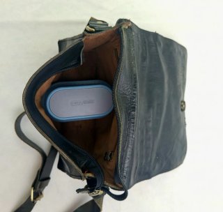 Bolso bandolera de cuero tachonado vintage