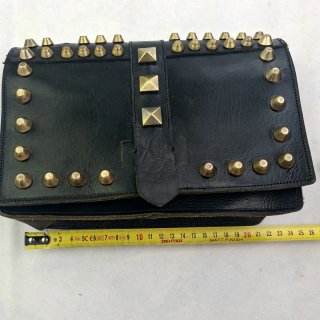 Bolso bandolera de cuero tachonado vintage