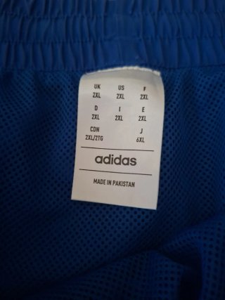 Pantalón corto Adidas azul