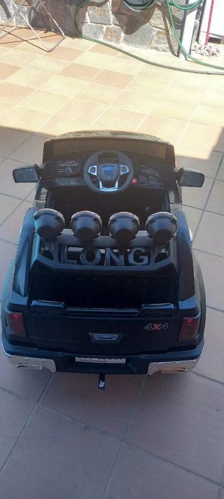 Coche eléctrico infantil a batería