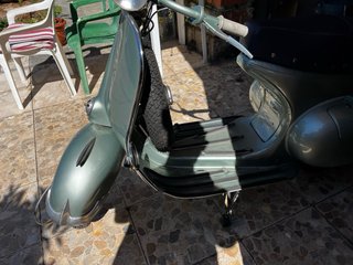 Vespa 125cc Verde Clásica