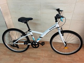 Bicicleta BTWIN blanca