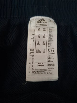 Pantalón corto Adidas azul