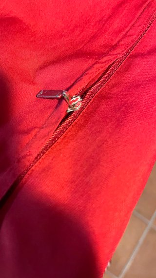 Chaqueta deportiva Adidas roja