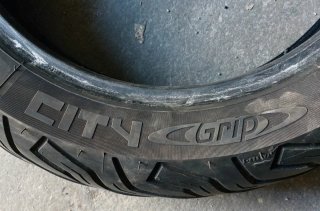 Neumático Michelin City Grip 130/70-13