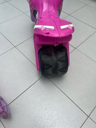 Moto y patinete Minnie Mouse