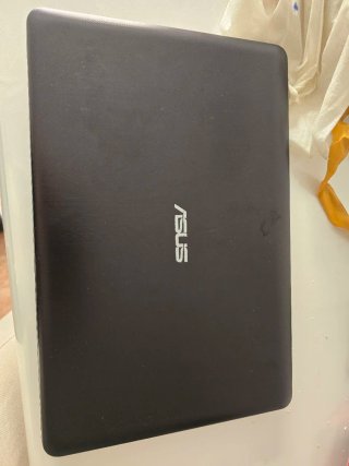 Portátil Asus X540Y AMD Quad Core