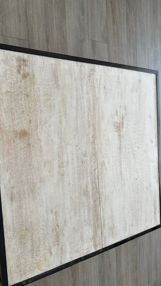 Mesa de centro madera y metal 111x111 dos pisos
