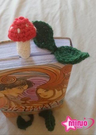 Marca páginas tejido seta y hojas