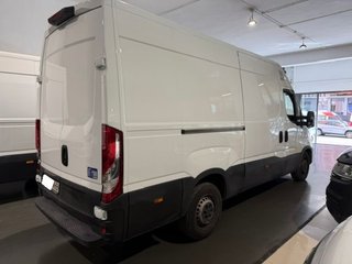 Iveco Daily Furgón 35S16 L2H2 FRIGORIFICO