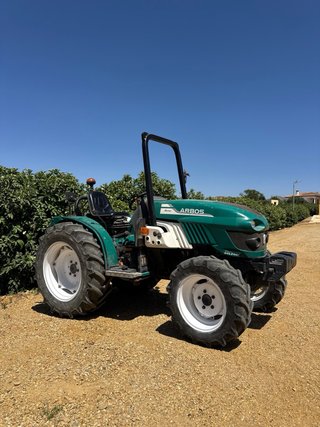Tractor Goldoni Arbos 3050
