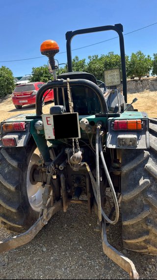Tractor Goldoni Arbos 3050